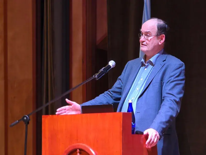 Yesenia Niño, gerente de Cinecolor, empresa representante de Disney en Colombia, durante su conferencia en la Javeriana Cali